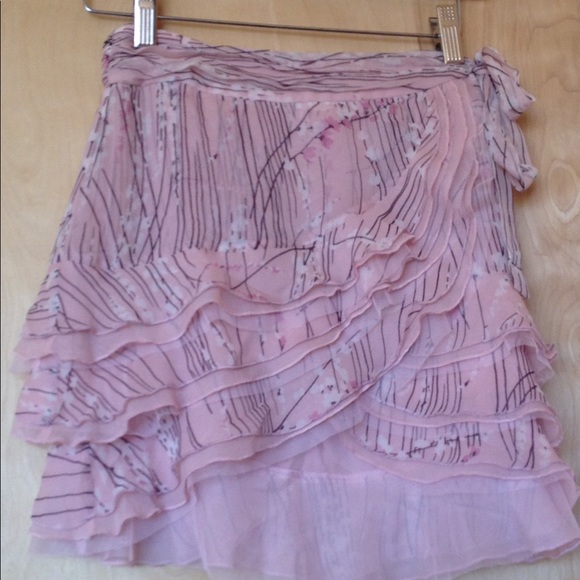 Tiered ruffle miniskirt - Picture 3 of 3